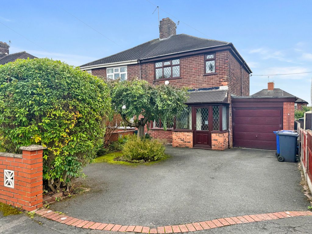 2 bed semi-detached house for saleBarrington Court, May Bank, Newcastle-Under-Lyme ST5