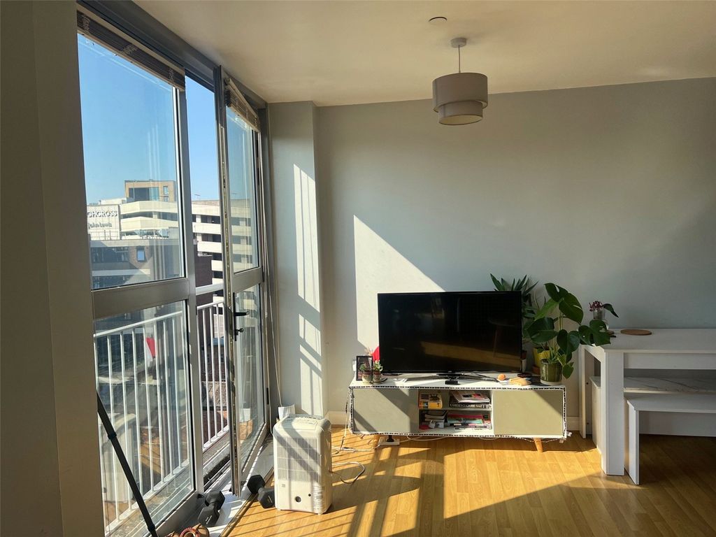 Additional image 4 of 2 bed flat for saleJunior Street, Leicester, Leicestershire LE1