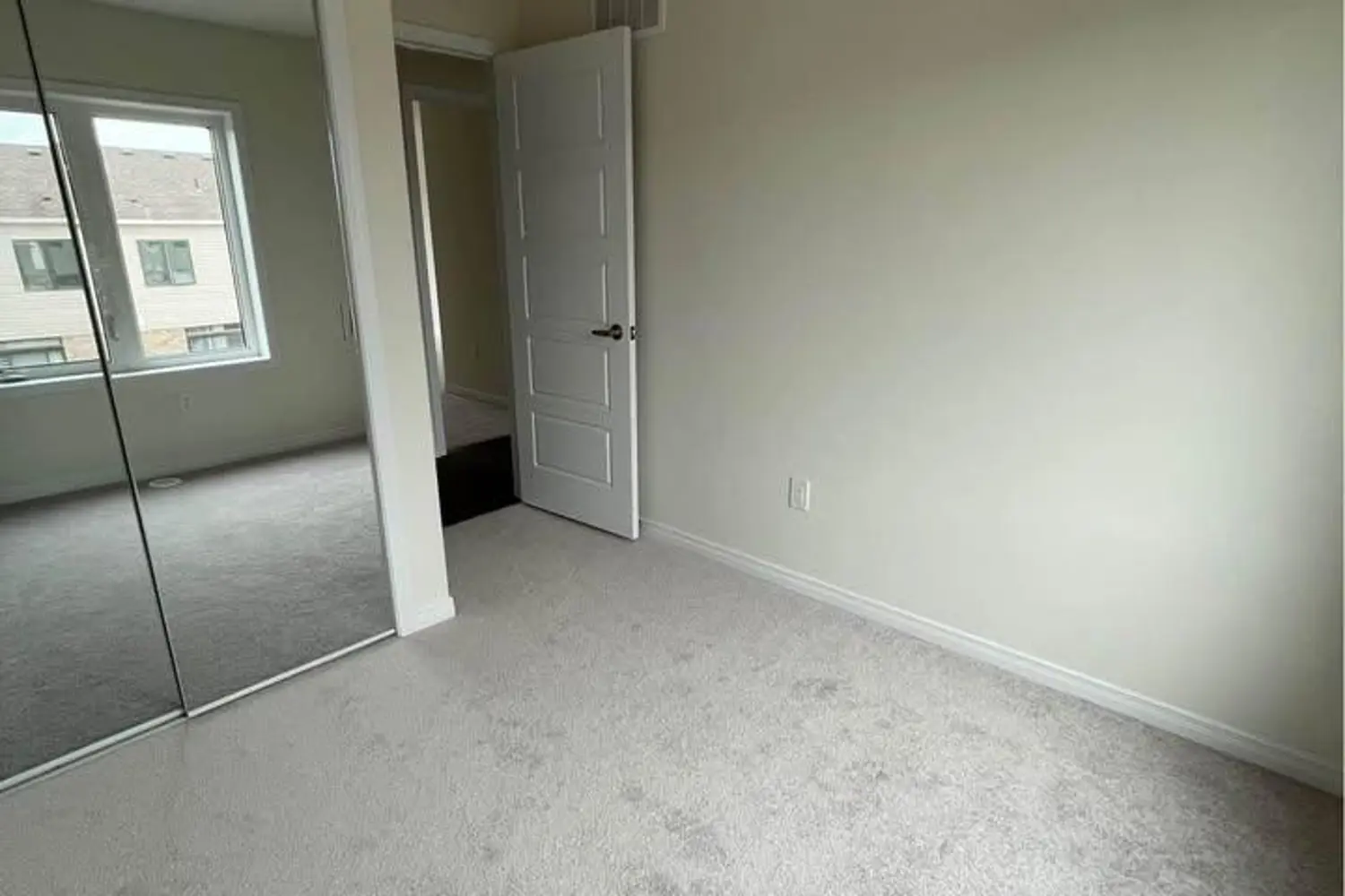 Additional image 12 of 51 Holder Drive