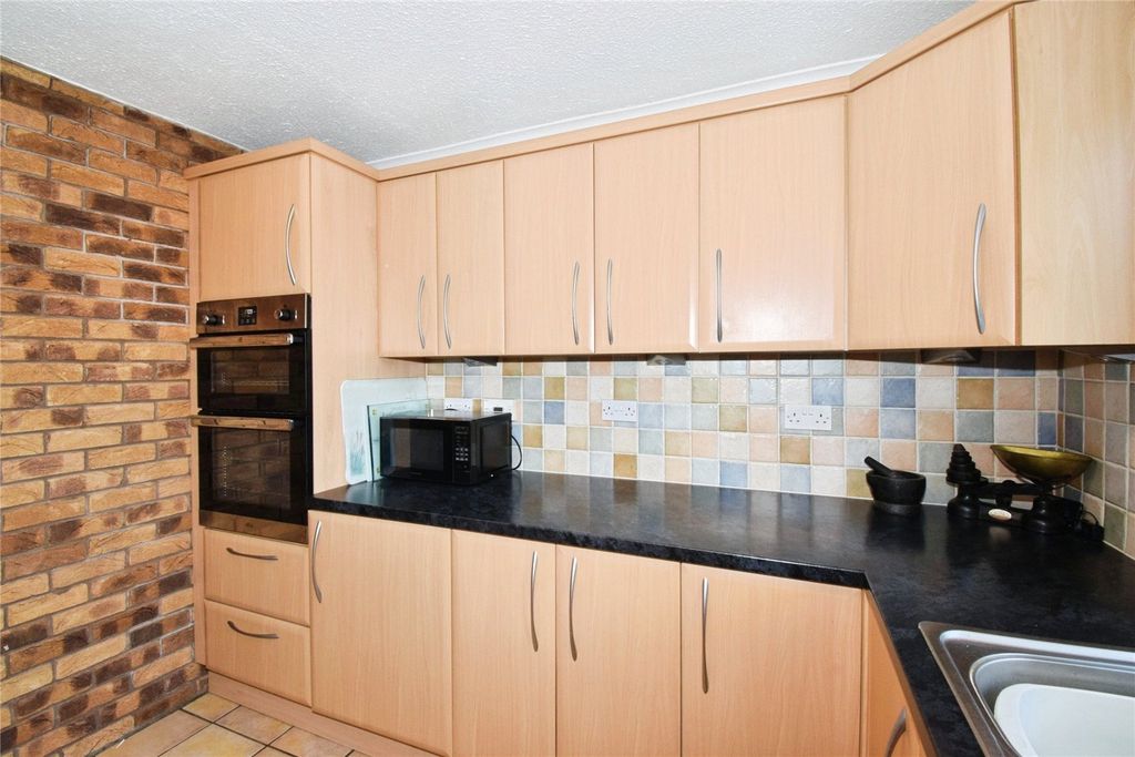 Additional image 13 of 3 bed semi-detached house for saleMilton Close, Wigston, Leicestershire LE18