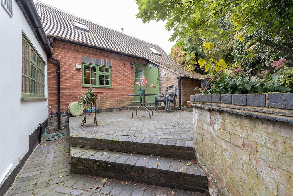 Additional image 4 of 4 bed property for saleVictoria Cottage, Park Street, Market Bosworth CV13