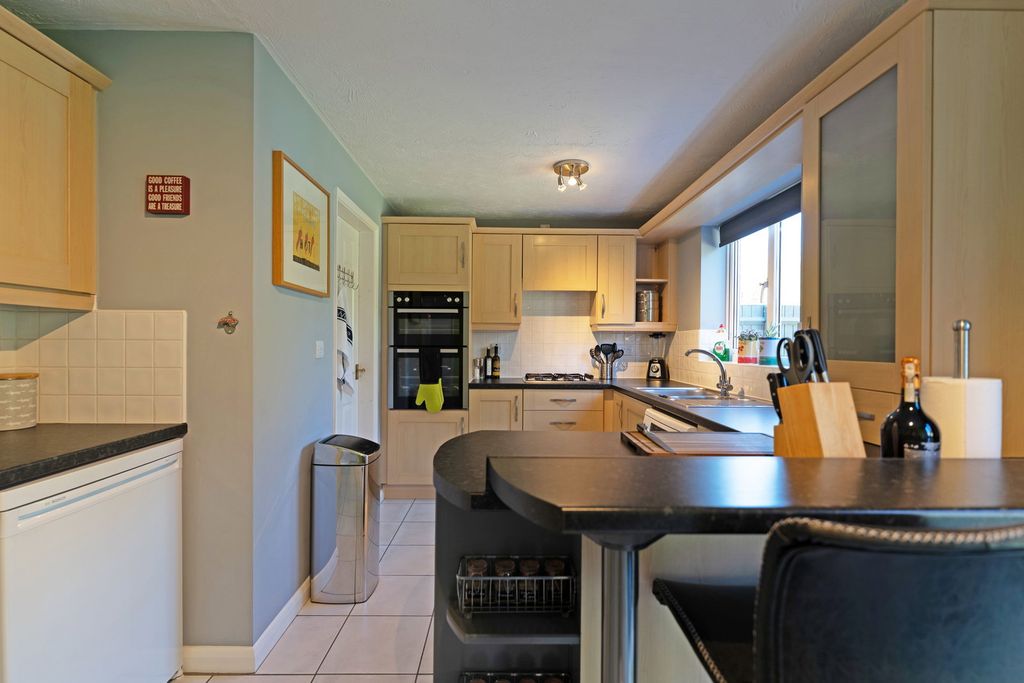 Additional image 7 of 4 bed detached house for saleSummers Way, Market Harborough, Leicestershire LE16