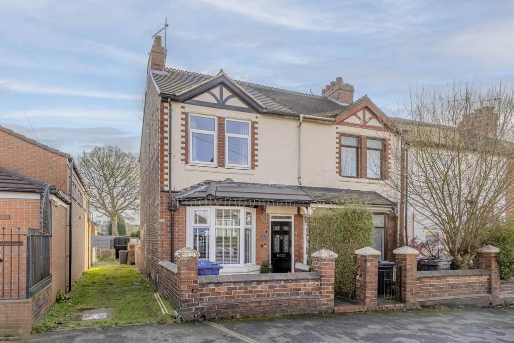2 bed semi-detached house for saleKing Street, Newcastle Under Lyme ST5