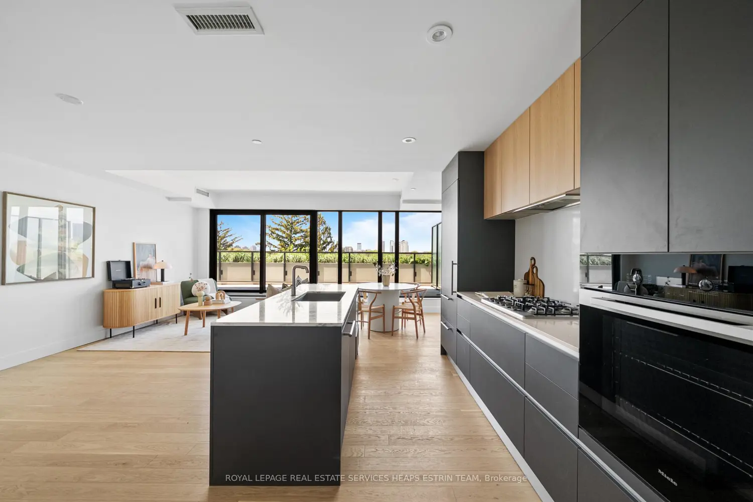 Additional image 6 of 1414 Bayview Avenue 601