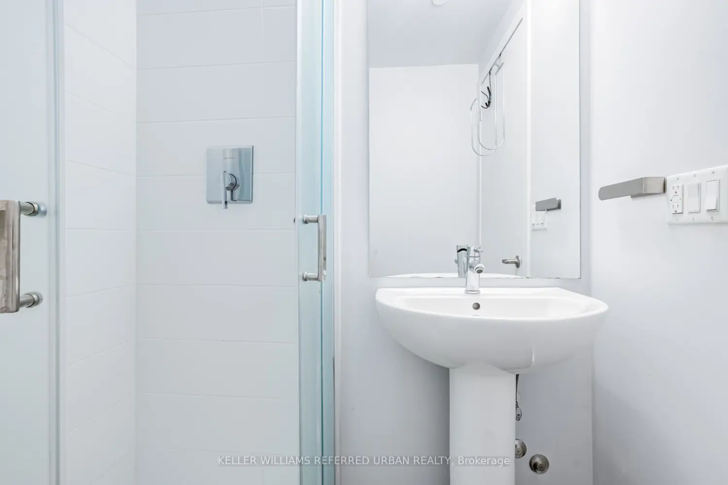 Additional image 11 of 5260 Dundas Street C401