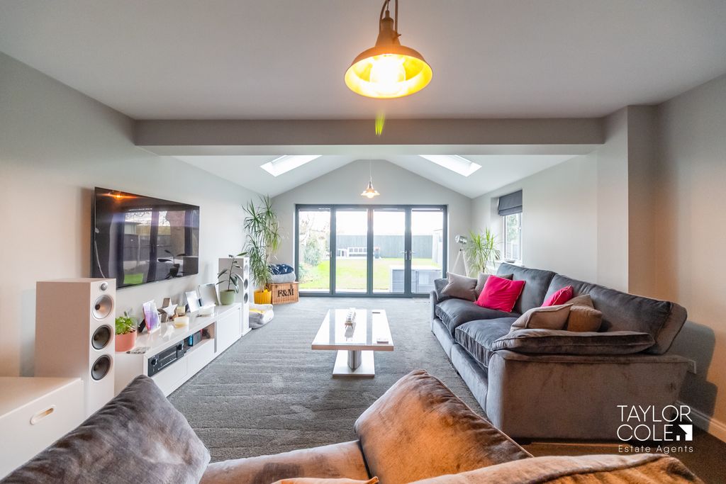 Additional image 18 of 4 bed detached house for saleMayfair Drive, Fazeley, Tamworth B78