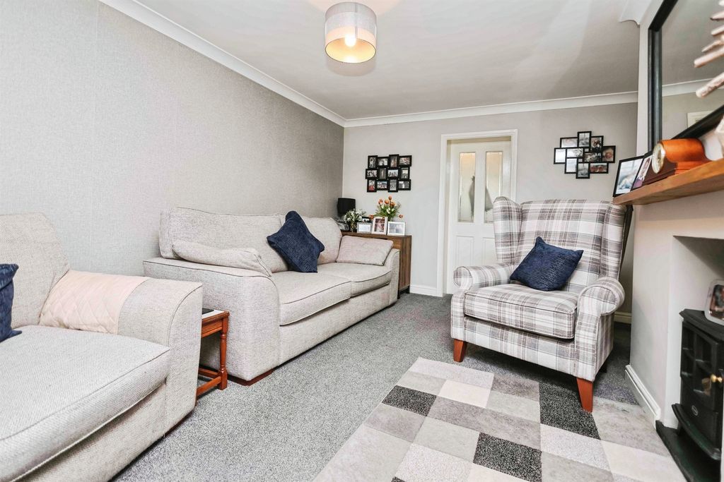 Additional image 5 of 2 bed flat for saleThe Broadway, Stourbridge DY8