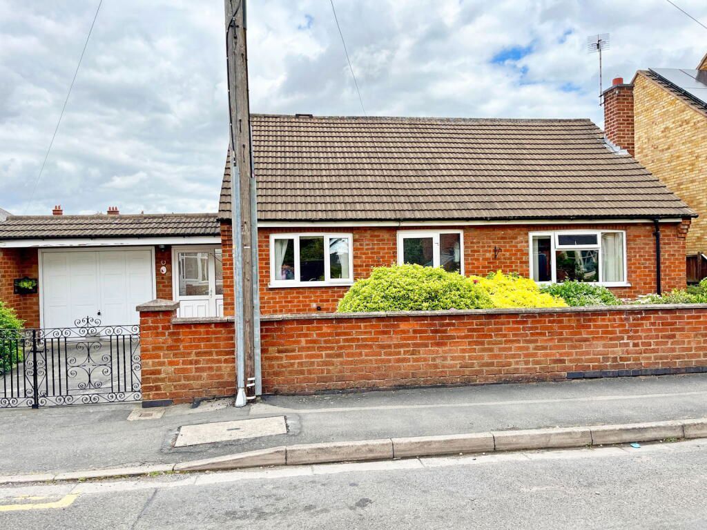2 bed detached bungalow for saleWellington Street, Syston, Leicester LE7