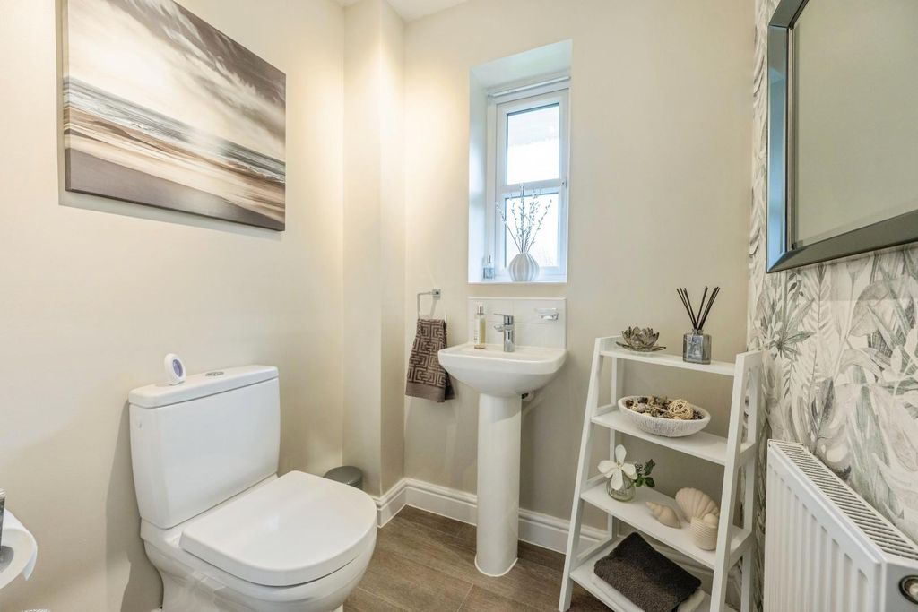 Additional image 4 of 4 bed detached house for saleCroft Close, Two Gates, Tamworth B77