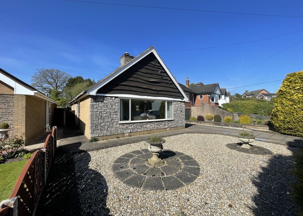 2 bed detached bungalow for saleMeadowside, Knypersley, Biddulph ST8 photo 2