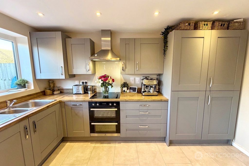 Additional image 9 of 3 bed terraced house for saleCaesar Drive, Eaton Place, Nuneaton CV11