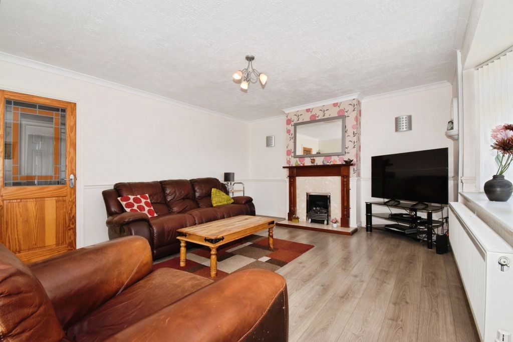 Additional image 13 of 3 bed semi-detached house for saleKent Crescent, Wigston, Leicestershire LE18