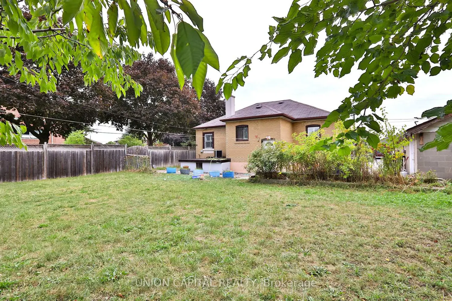 Additional image 17 of 38 Claver Avenue