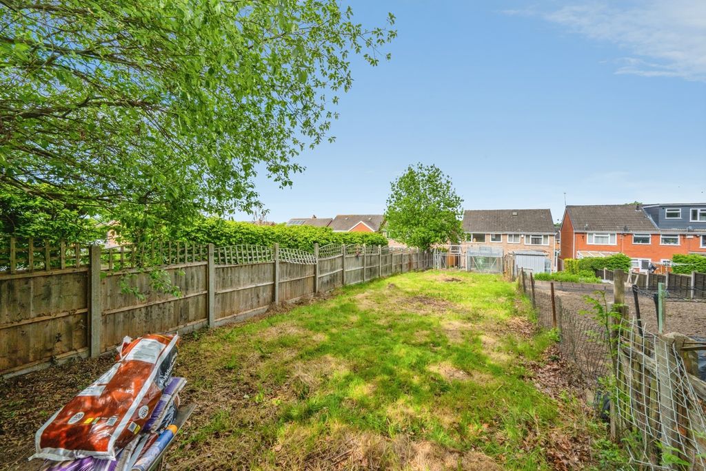 Additional image 17 of 3 bed semi-detached house for saleRidgewood Rise, Tamworth, Staffordshire B77