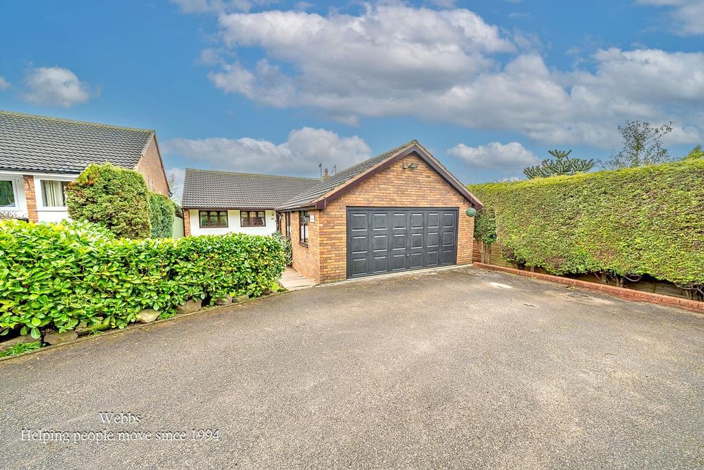 Additional image 2 of 3 bed detached bungalow for saleEgg Lane, Hixon, Stafford ST18