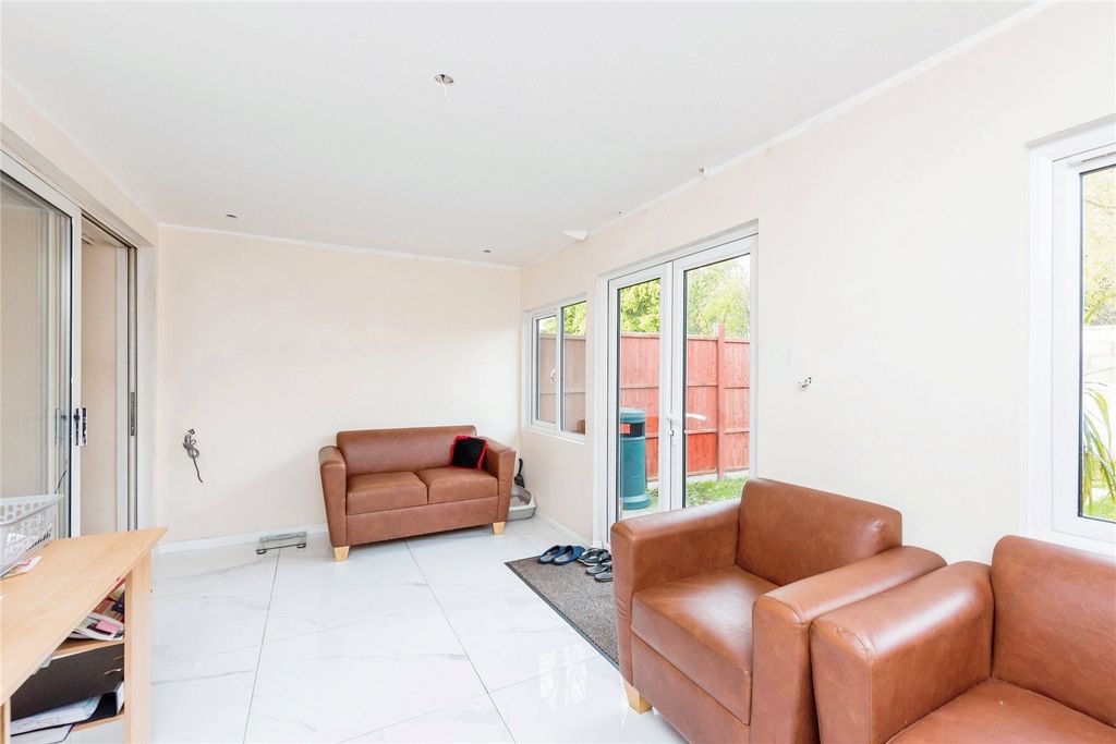 Additional image 8 of 3 bed semi-detached house for saleChadswell Heights, Lichfield, Staffordshire WS13