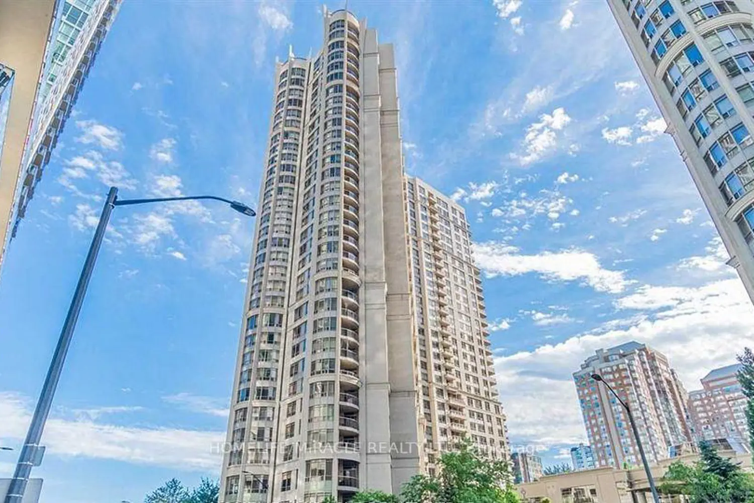 3880 Duke Of York Boulevard 1401