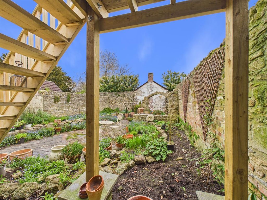 Additional image 15 of 2 bed terraced house for saleThe Causeway, Chippenham SN15