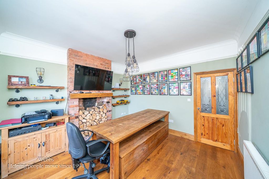 Additional image 6 of 4 bed semi-detached house for saleCoppice Lane, Cheslyn Hay, Walsall WS6