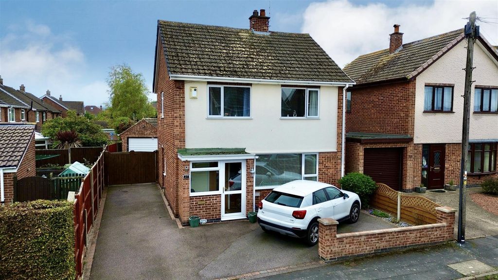 3 bed detached house for saleRingwood Road, Shepshed, Loughborough LE12