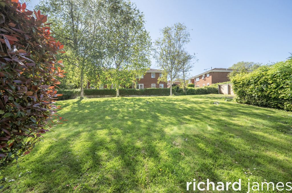 Additional image 12 of 2 bed flat for saleThe Birches, Marlborough Road, Old Town SN3