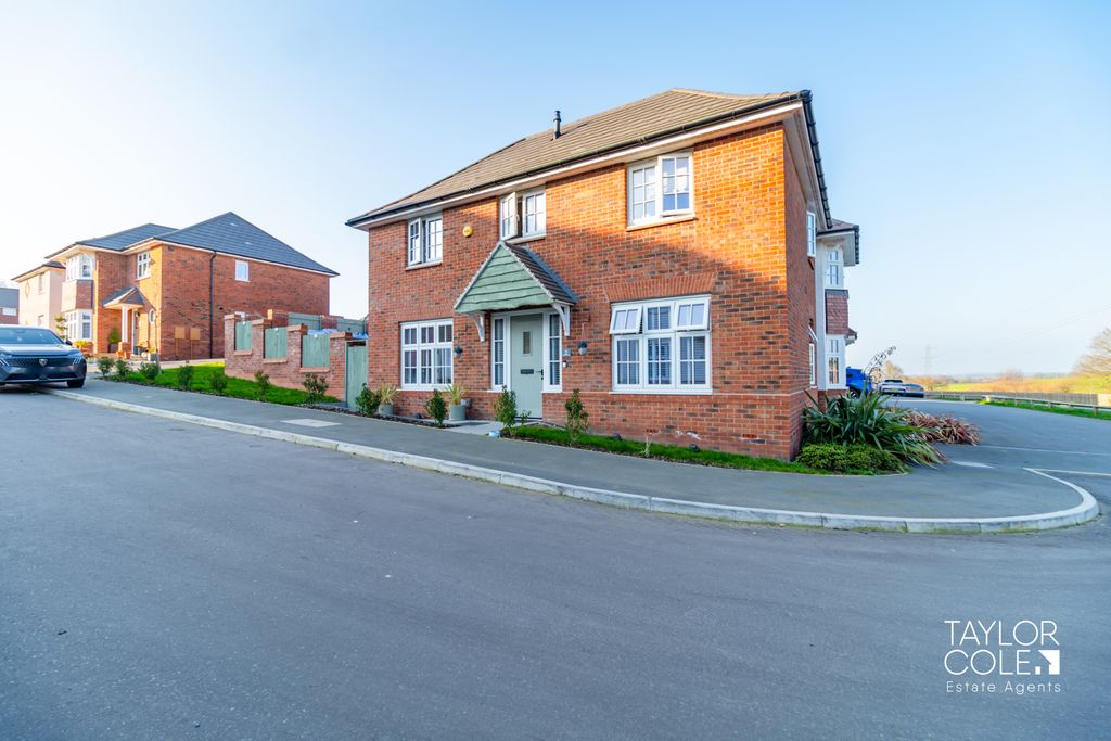 3 bed detached house for saleStretton Close, Amington, Tamworth B77