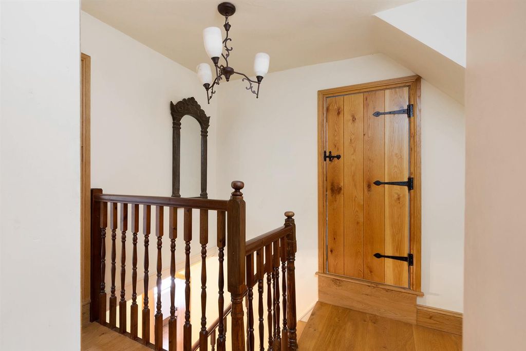 Additional image 20 of 4 bed property for saleVictoria Cottage, Park Street, Market Bosworth CV13