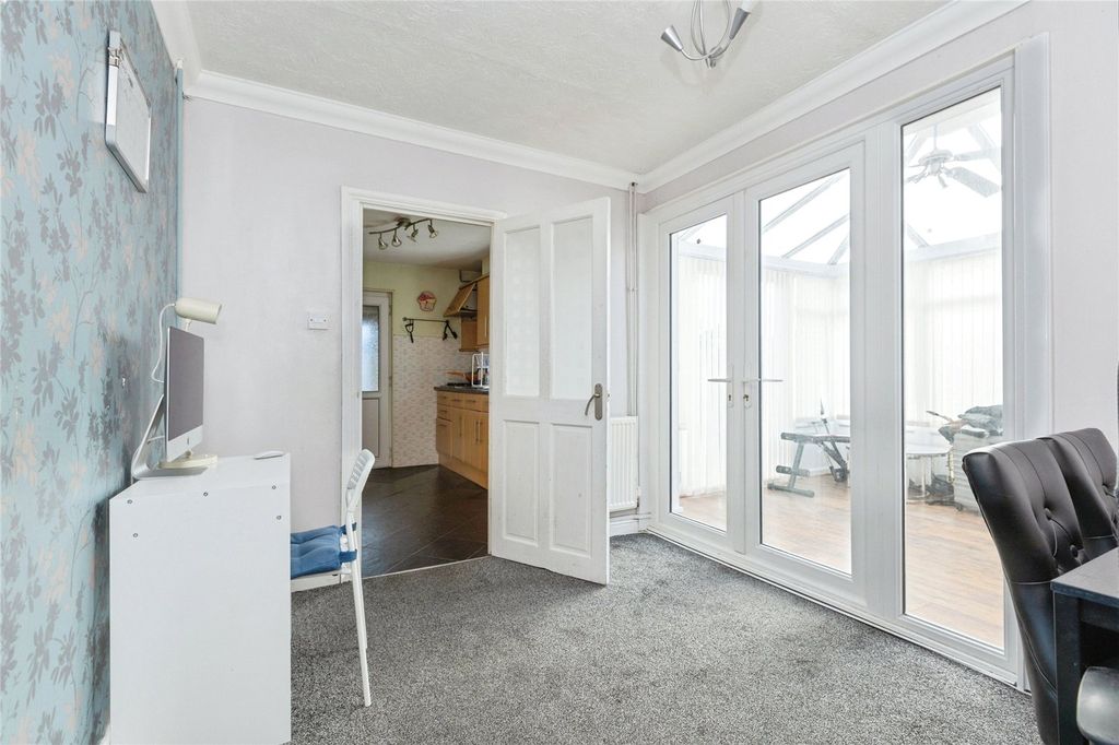 Additional image 7 of 3 bed semi-detached house for saleHackett Road, New Parks, Leicester LE3