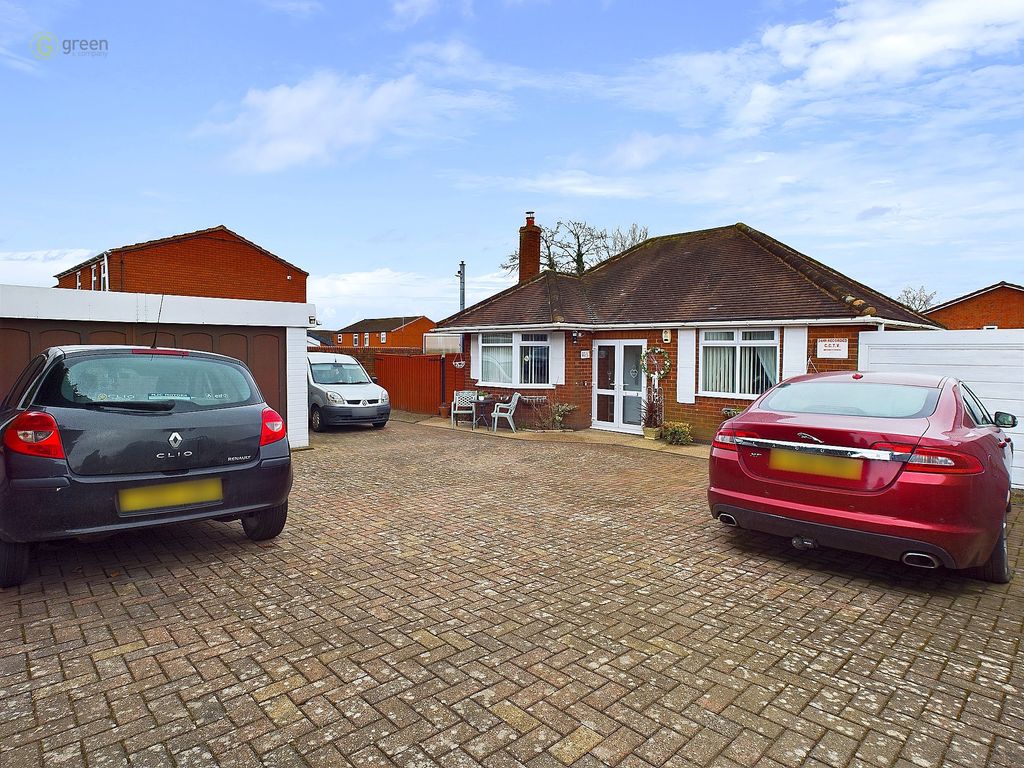 2 bed detached bungalow for saleGlascote Road, Glascote, Tamworth B77