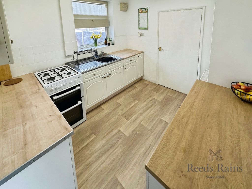 Additional image 3 of 2 bed semi-detached house for saleSeabridge Lane, Newcastle, Staffordshire ST5