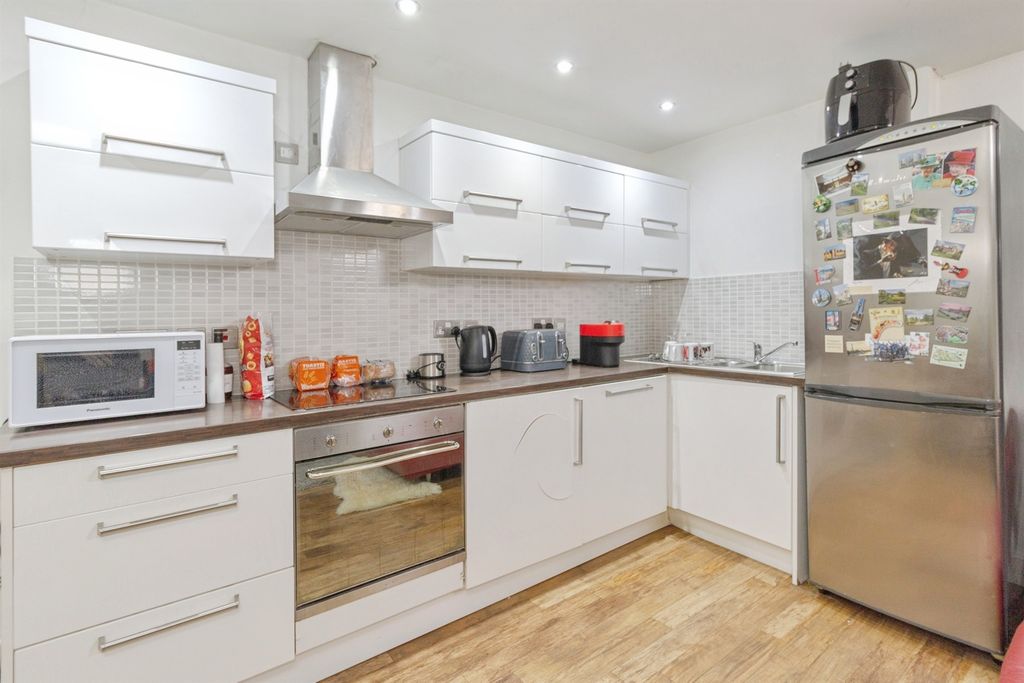 Additional image 3 of 2 bed flat for saleDuke Street, Leicester LE1