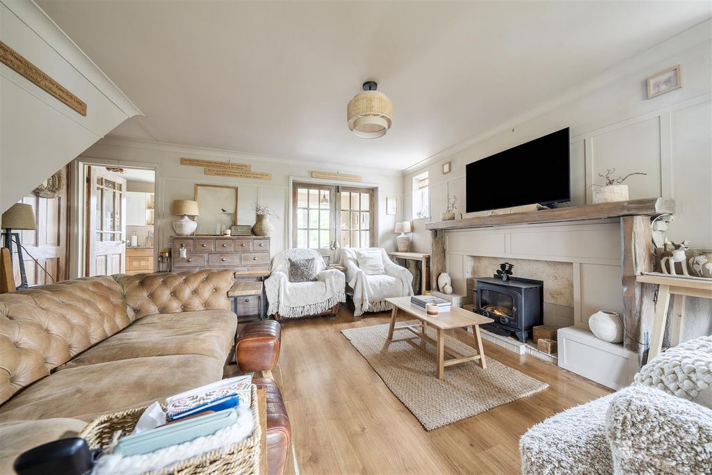 Additional image 3 of 5 bed detached house for saleBramble Drive, Chippenham SN15