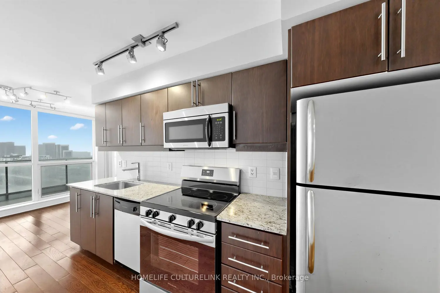 Additional image 8 of 2885 Bayview Avenue 1323
