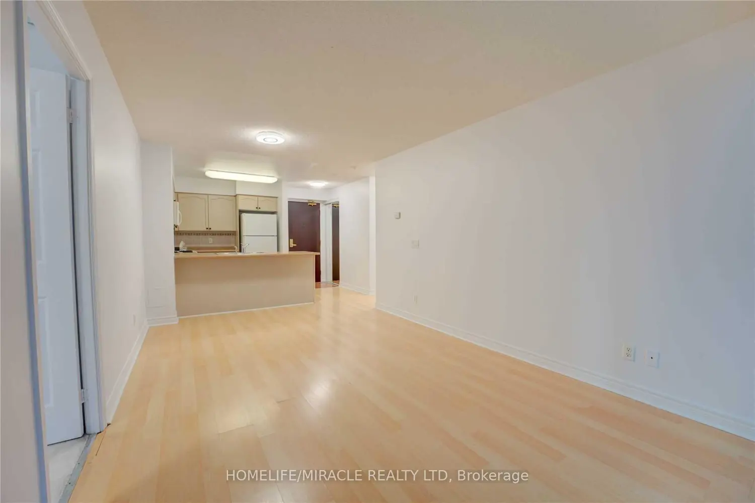 Additional image 9 of 30 Grand Trunk Crescent 1509