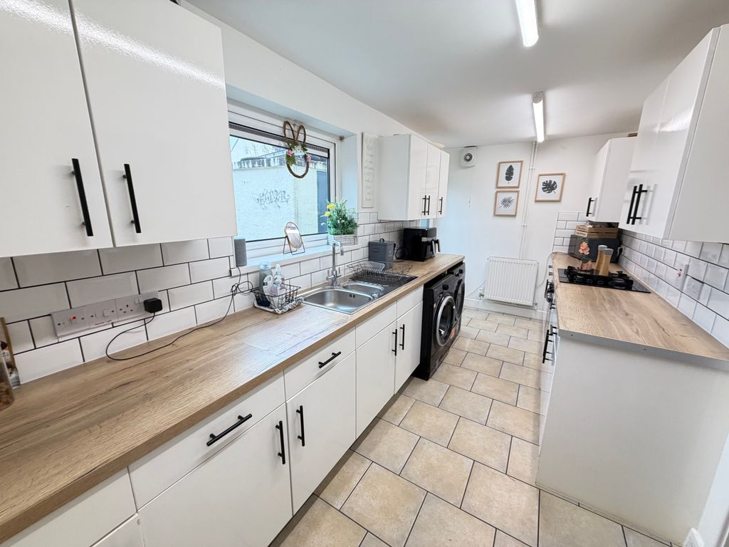 Additional image 7 of 3 bed terraced house for saleKinross Avenue, Leicester LE5