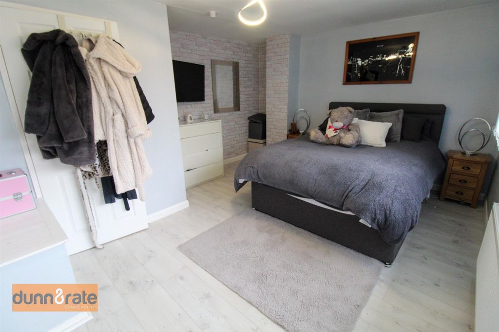 Additional image 7 of 2 bed town house for saleHoniton Walk, Longton, Stoke-On-Trent ST3