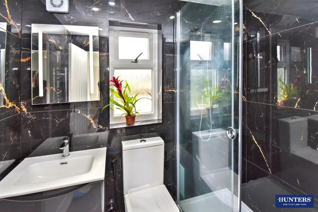 Additional image 15 of 5 bed semi-detached house for saleTythorn Drive, Wigston LE18