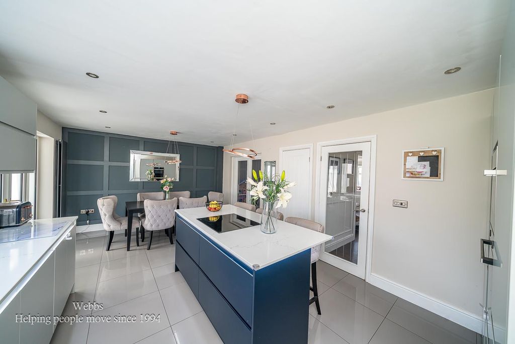 Additional image 8 of 3 bed detached house for saleRumer Hill Road, Cannock WS11