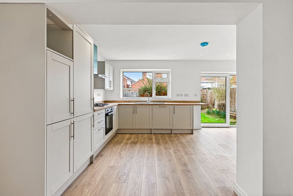 Additional image 14 of 3 bed semi-detached house for salePembroke Avenue, Wigston, Leicestershire LE18