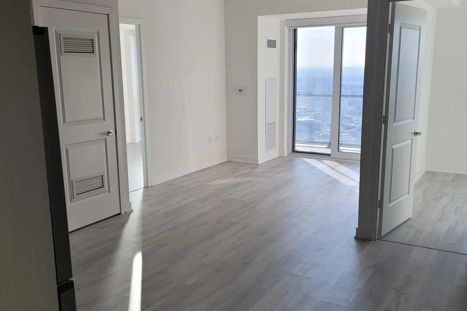 Additional image 2 of 4655 Metcalfe Avenue 1801