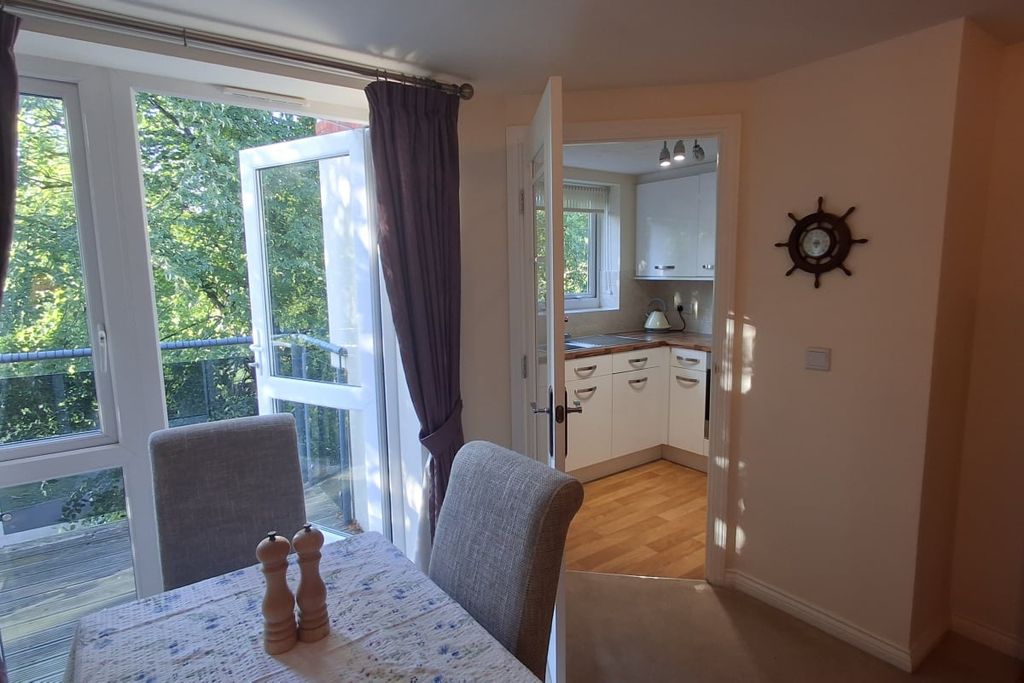 Additional image 4 of 2 bed property for saleMaxwell Lodge, Northampton Road, Market Harborough LE16
