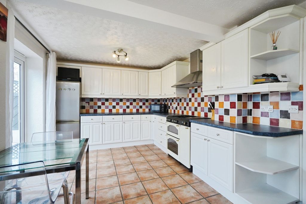 Additional image 22 of 3 bed semi-detached house for saleJordan Avenue, Stretton, Burton-On-Trent, Staffordshire DE13