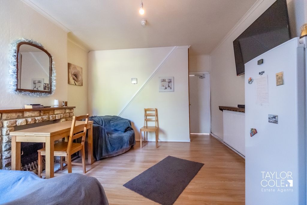 Additional image 3 of 5 bed terraced house for saleTamworth Road, Two Gates, Tamworth B77