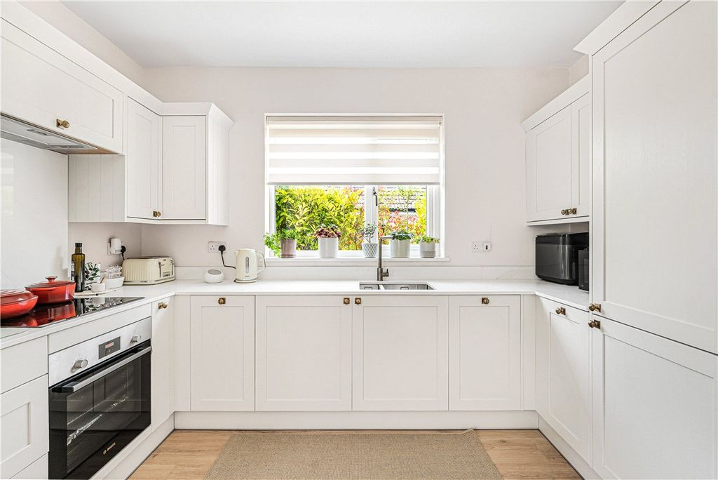 Additional image 4 of 3 bed bungalow for saleMiddle Lane, Cherhill, Calne, Wiltshire SN11