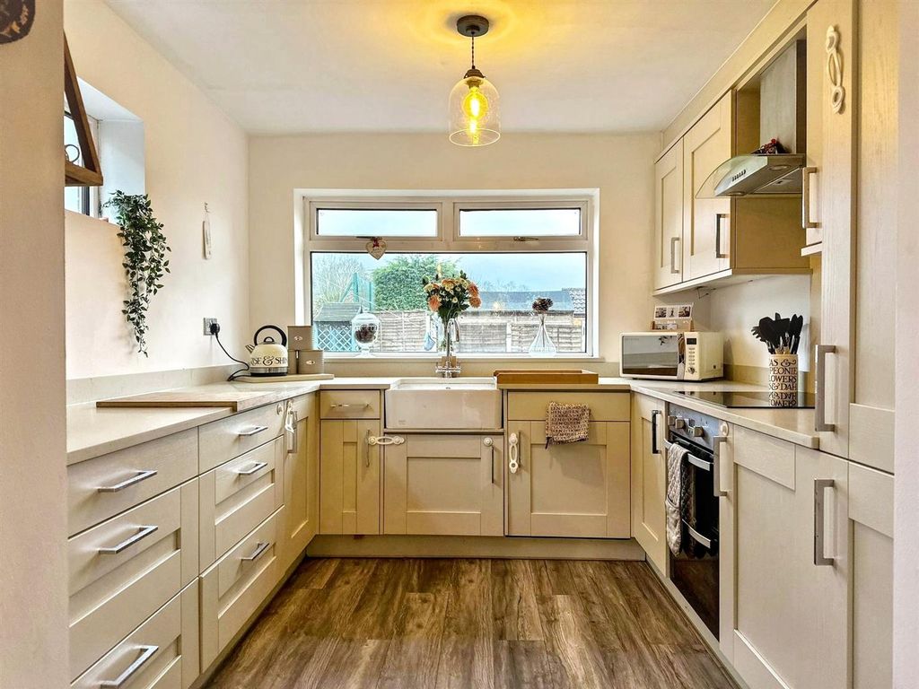 4 bed detached house for saleStation Road, Endon, Staffordshire ST9 photo 3