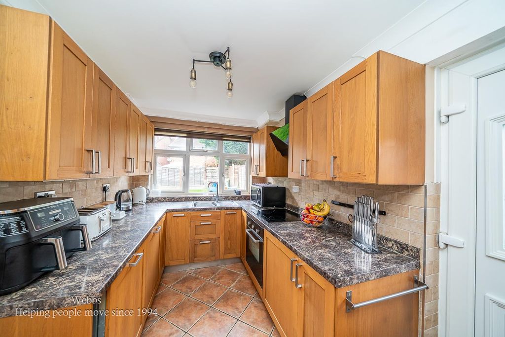 Additional image 6 of 3 bed property for saleBrook House Lane, Featherstone, Wolverhampton WV10