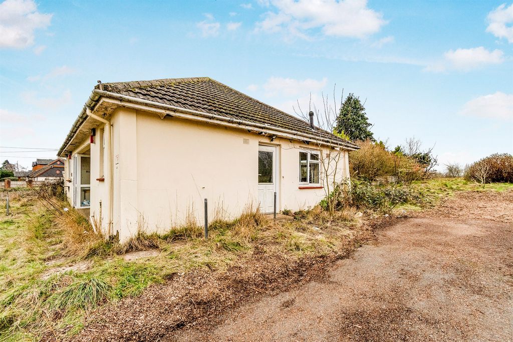 Additional image 9 of 3 bed semi-detached bungalow for saleSpringhill Lane, Lower Penn, Wolverhampton WV4