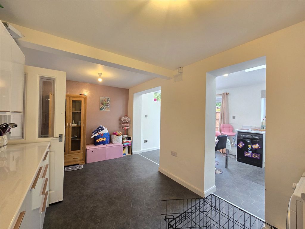 Additional image 5 of 3 bed semi-detached house for saleGlendale Court, Wilnecote, Tamworth, Staffordshire B77