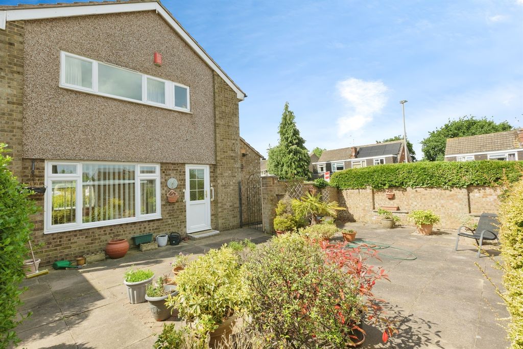 3 bed detached house for saleRushton Drive, Leicester LE2
