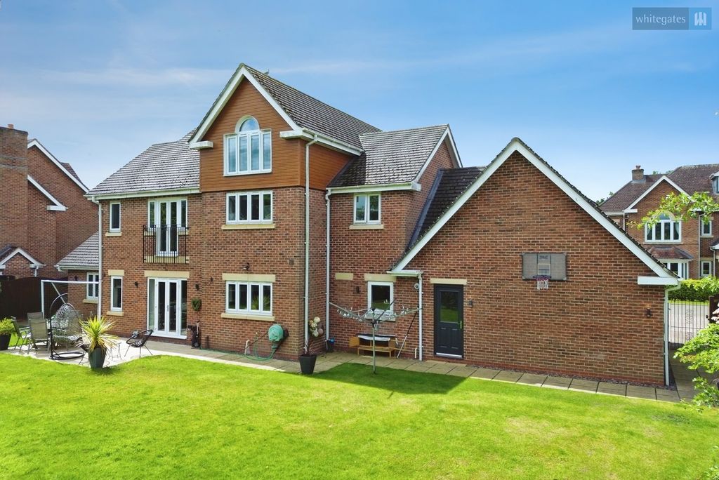 Additional image 31 of 7 bed detached house for saleHampstead Drive, Weston, Crewe, Cheshire CW2